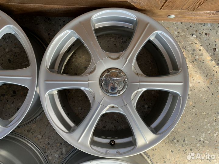 R16 Lupi Drie 5x100 7JJ ET+50 Цо73,1мм