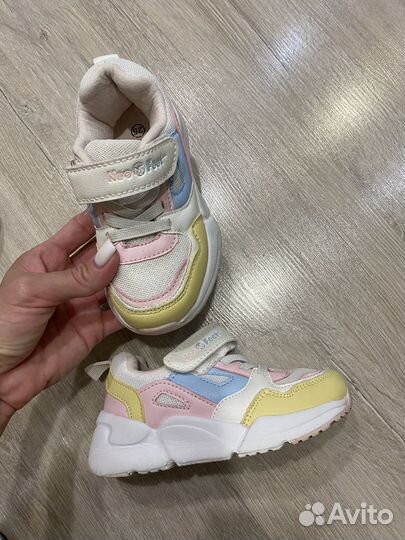 Кроссовки детские