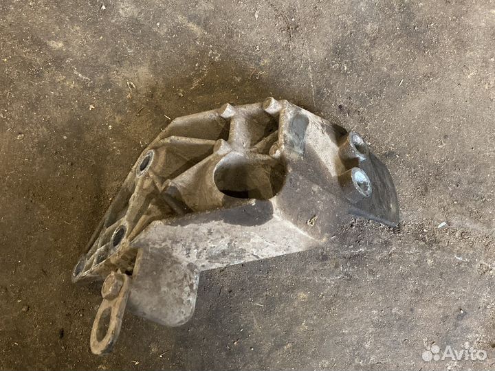 Лада калина крепление опора двигателя