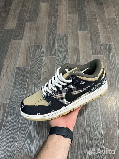 Nike sb dunk low великаны