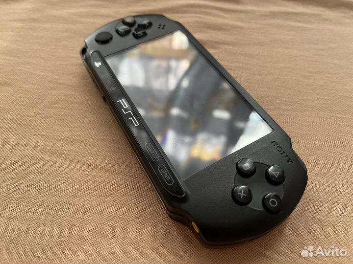 Sony PSP E1008 street прошитая 64/32гб