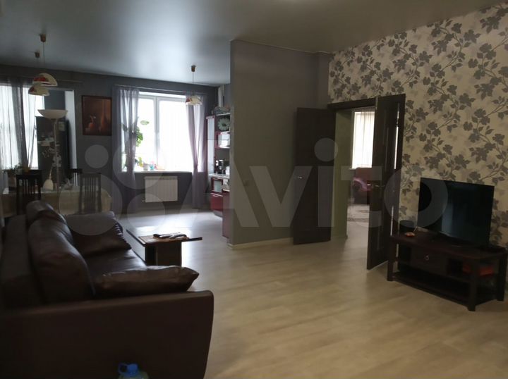 4-к. квартира, 140 м², 2/5 эт.