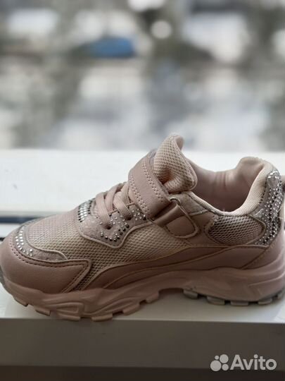 Кроссовки детские