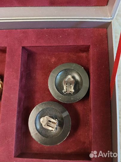 Винтажная брошь и клипсы