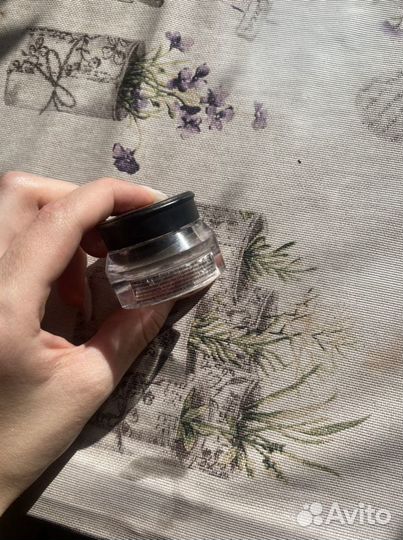 Помадка для бровей