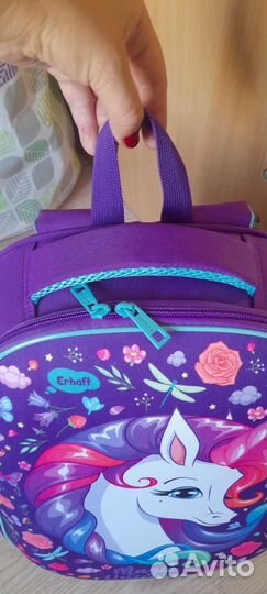 Новый рюкзак для маленькой школьницы