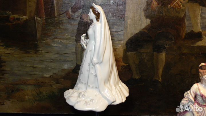 Royal Worcester.Статуэтка.Королева Елизавета