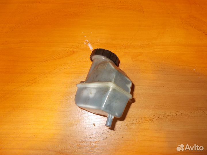 Мв актрос бачек тормозной жидкости