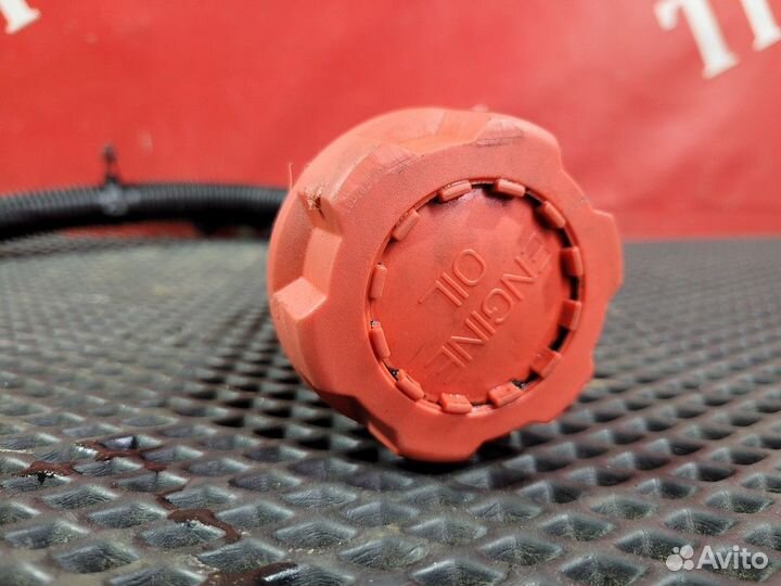 Маслозаливная горловина Volvo FH