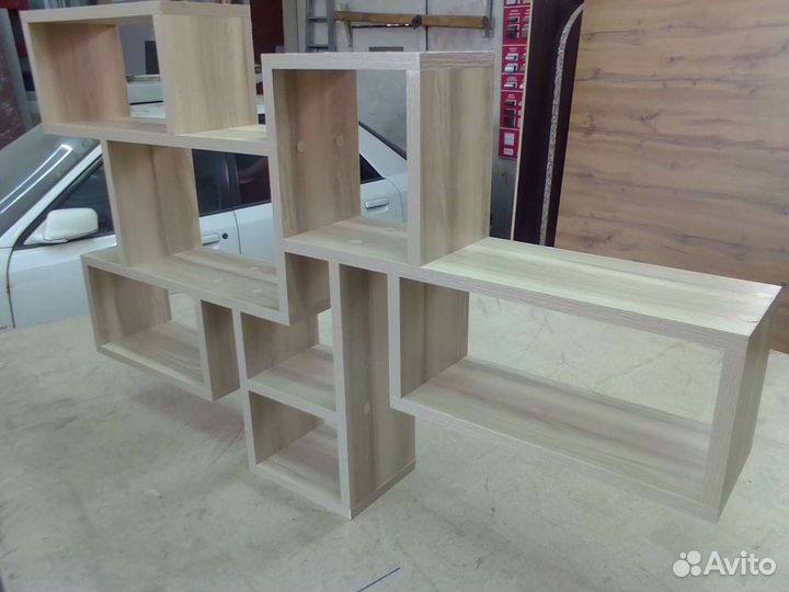 Полки настенные,двух стороние