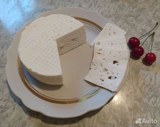 Литровая банка молоко козье англонубийское