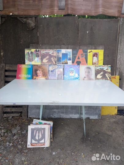 Виниловые пластинки продаю