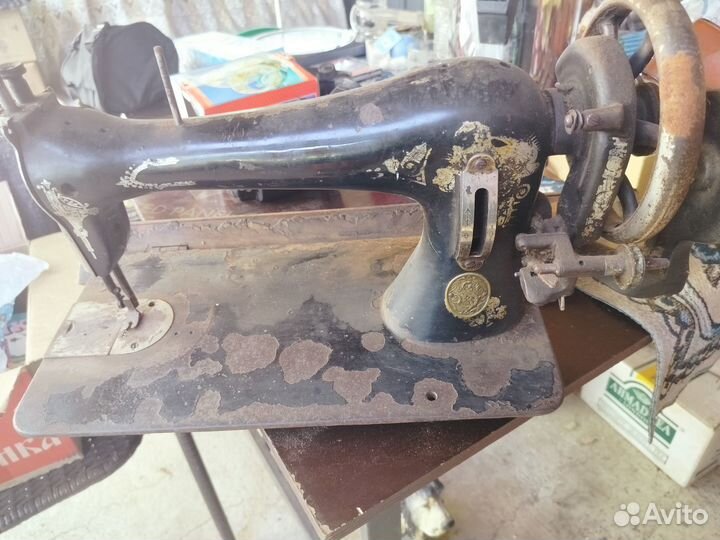 Продам старинную машинку Зингер 1875 года выпуска