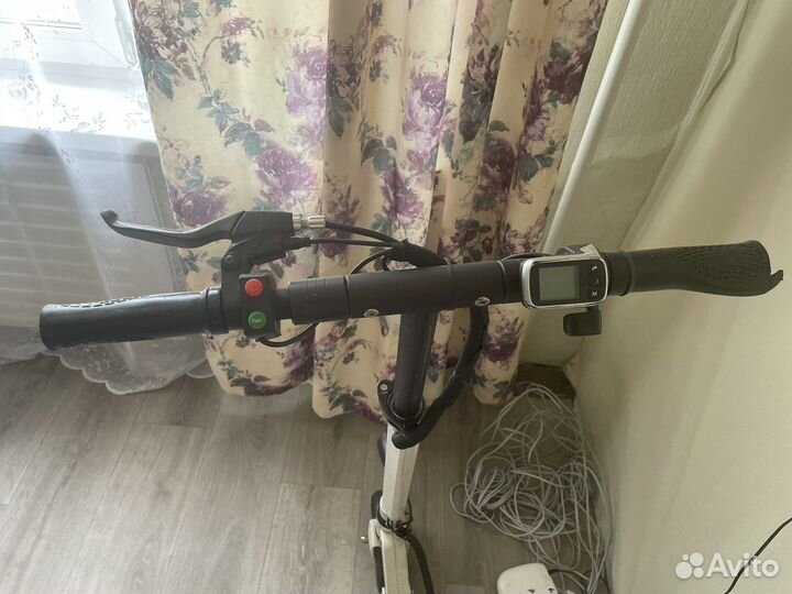 Самокат взрослый электрический бу