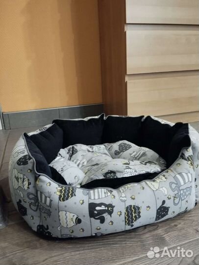 Лежанка для собак и кошек б/у