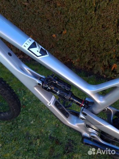 YT Jeffsy Uncaged 4 Blaze 29