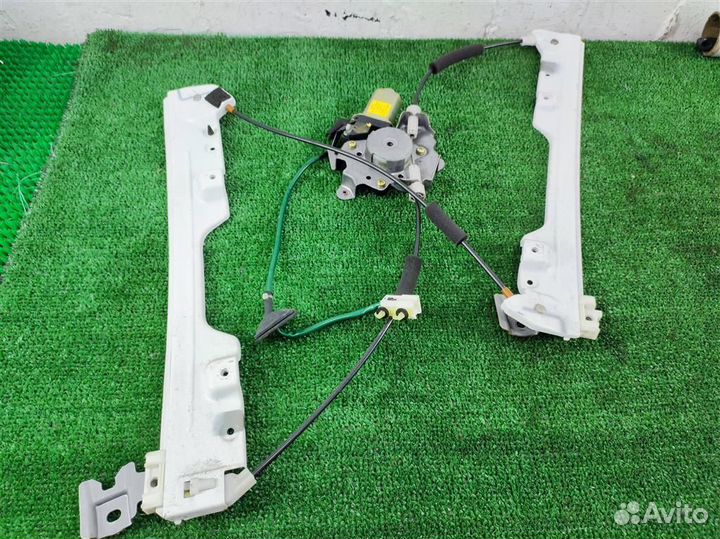 Стеклоподъемник передний правый Nissan Murano Z50