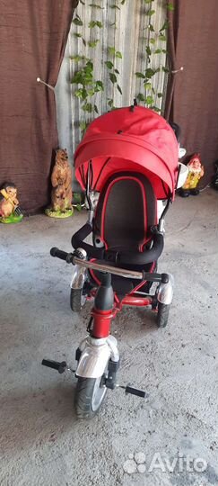 Велосипед трех колёсный с родительской ручкой