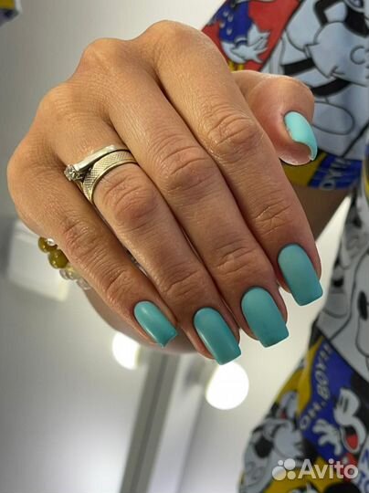 Маникюр, педикюр, наращивание ногтей