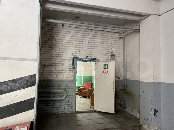 Гараж, > 30 м²