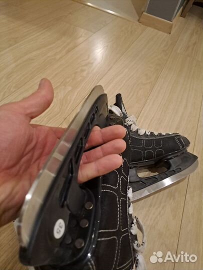 Коньки хоккейные детские 35 размер