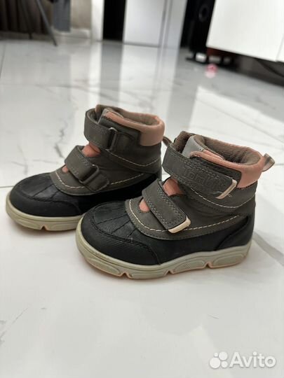 Ботинки демисезонные для девочки 24 размер