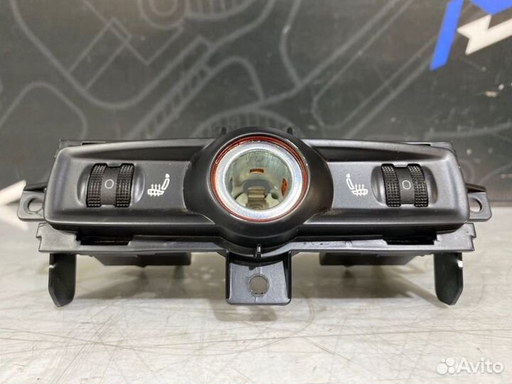 Кнопка подогрева сиденья Audi A6 C6 caja 2011