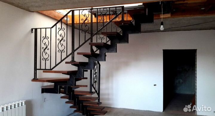 Лестницы с поворотом под ключ