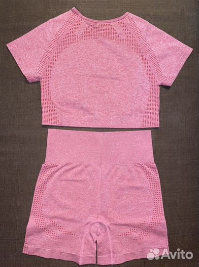 Костюм женский для фитнеса и йоги