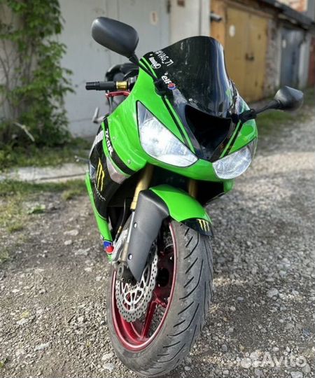 Kawasaki zx6r ninja