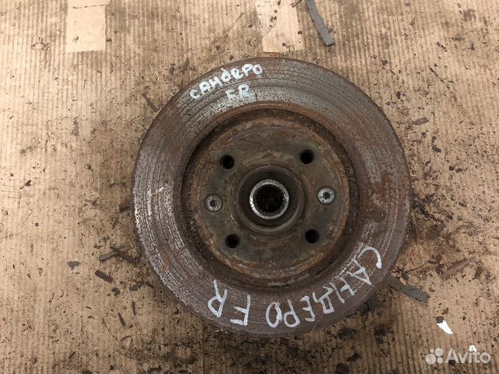 Renault sandero кулак поворотный