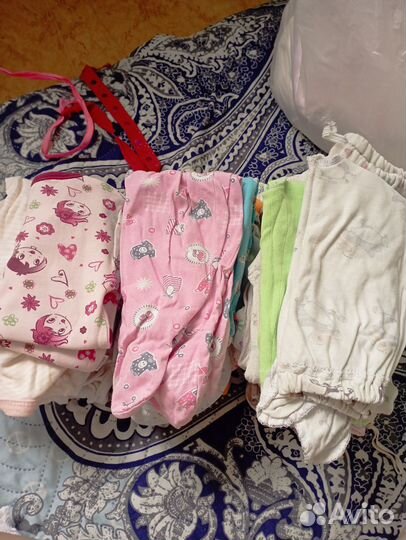 Коробка детских вещей