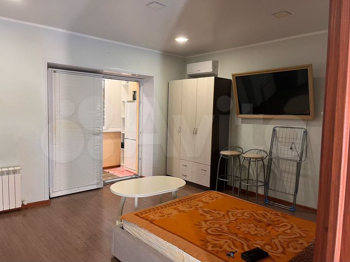 2-к. квартира, 50 м², 1/3 эт.