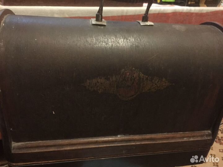 Швейная машина Singer