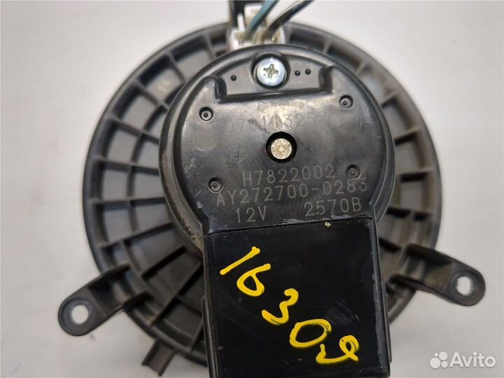 Двигатель отопителя Chrysler Town-Country 2008, 20