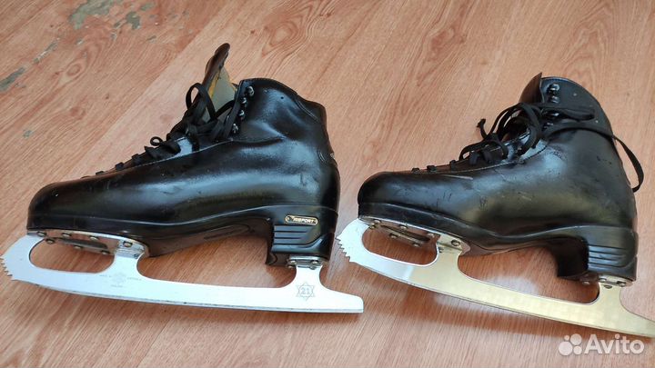 Фигурные коньки Risport RF4/MK21