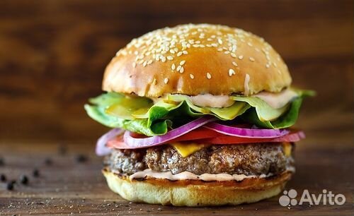 Пццемейкер, повар в бургерную