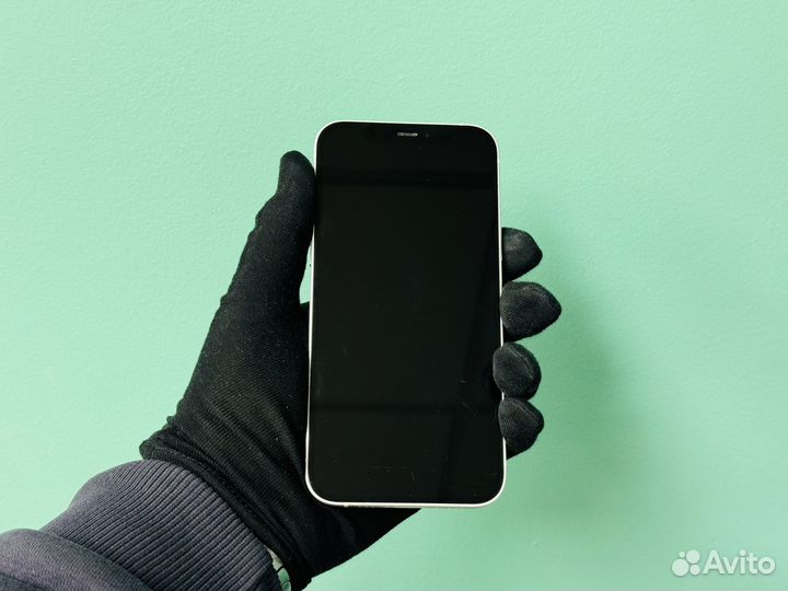 iPhone 12, 64 ГБ