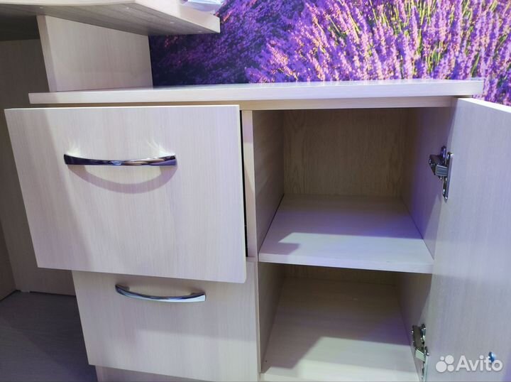 Письменный стол