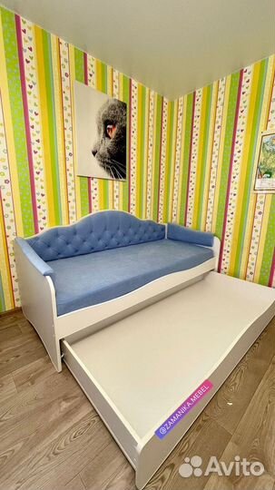 Детская кровать с мягкой спинкой