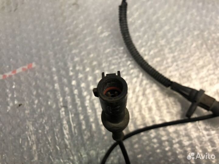 Датчик ABS задний Ford Mustang V 04-14