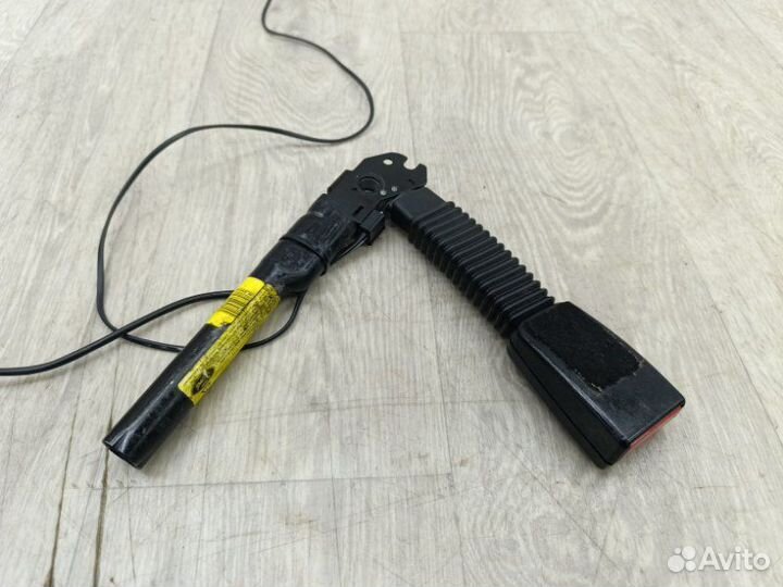 Замок ремня безопасности передний левый Ford Focus