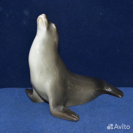 Фарфоровая статуэтка- морской котик. лфз