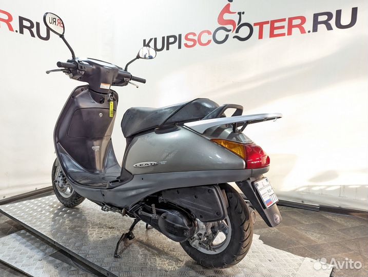 Скутер Honda Lead