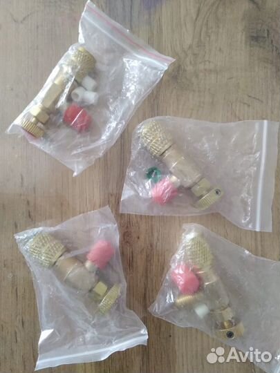 Сервисный вентиль lock-valve 1/4