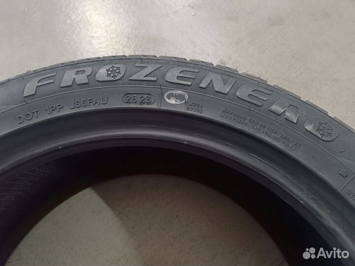 Foman Frozenero W766 215/50 R17 95T