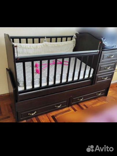 Детская кроватка с маятником трансформер