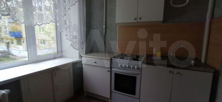 2-к. квартира, 43 м², 2/4 эт.