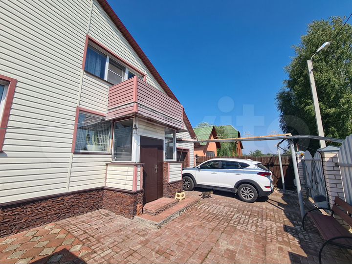 Дом 241,5 м² на участке 13,7 сот.