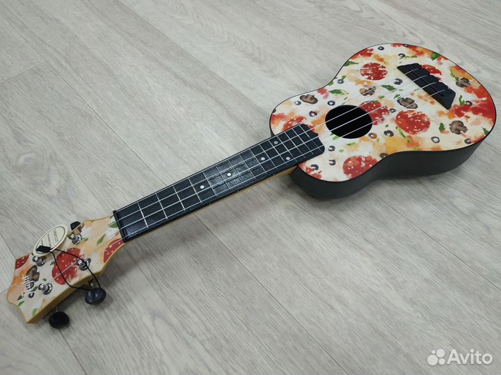 Укулеле Flight с чехлом новое